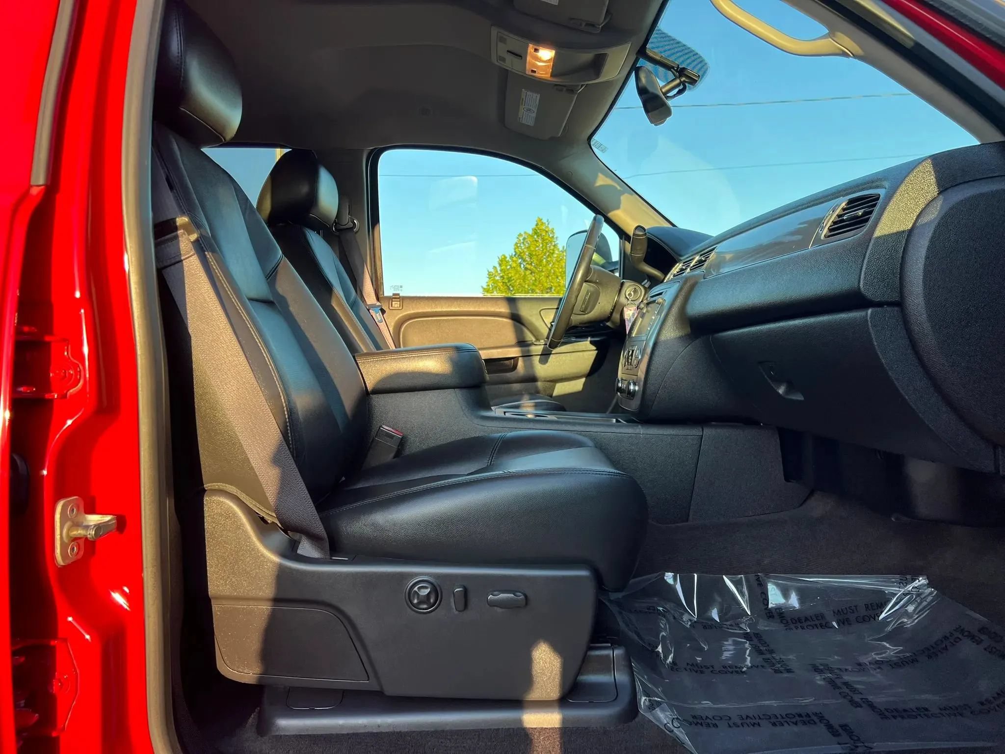 Used 2014 Chevrolet Silverado 3500 LTZ w/ LTZ Plus Package AWD/4WD image 17