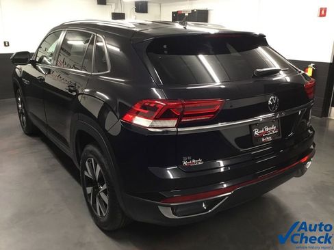 Used 2021 Volkswagen Atlas Cross Sport SE image 7