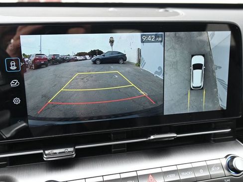 Used 2025 Hyundai Kona Limited FWD image 13