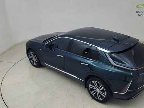 Used 2025 Cadillac Lyriq Luxury w/ LPO, Floor Liner Package RWD image 81