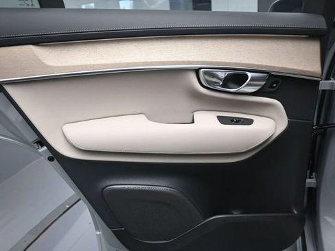 Used 2026 Volvo XC90 B6 Plus w/ Protection Package Premier image 24