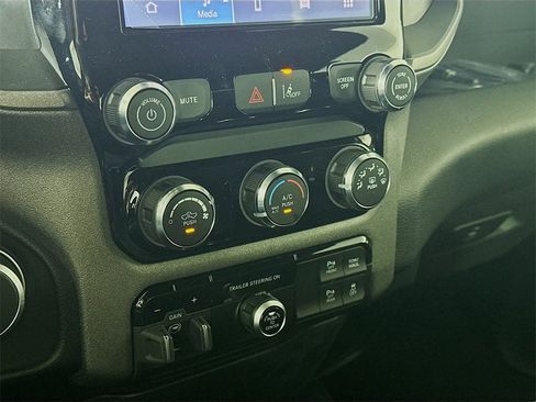 New 2025 RAM 1500 Tradesman w/ Trailer Tow Group image 15