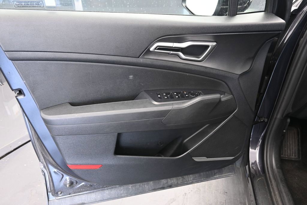 Used 2026 Kia Sportage LX FWD image 17