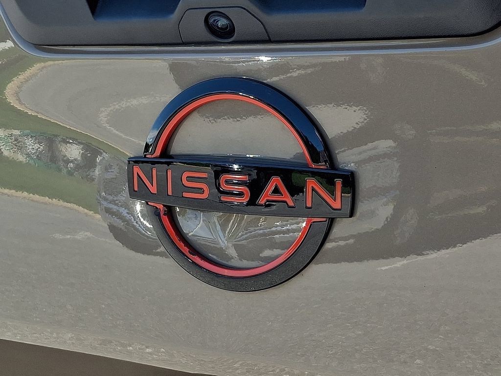 Used 2023 Nissan Frontier PRO-4X w/ Pro Convenience Package AWD/4WD image 31