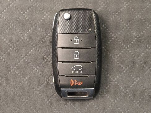 Used 2017 Kia Sorento L FWD image 32