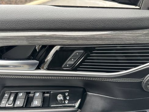 Used 2022 Jeep Wagoneer Series III w/ Flexible Seating Group AWD/4WD image 45