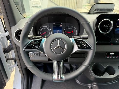 New 2025 Mercedes-Benz Sprinter 2500 image 22