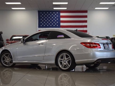 Used 2011 Mercedes-Benz E 550 Coupe image 5