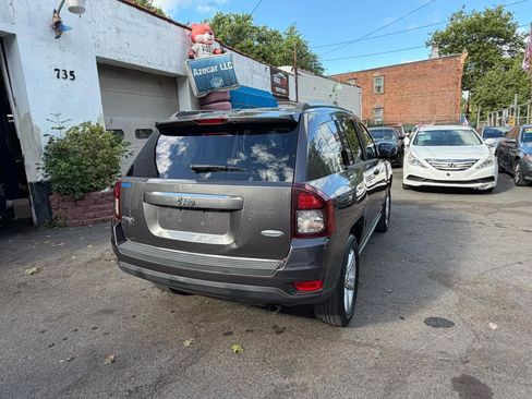 Used 2014 Jeep Compass Latitude AWD/4WD image 11