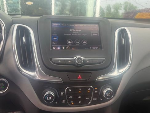 Used 2020 Chevrolet Equinox LT AWD/4WD image 11