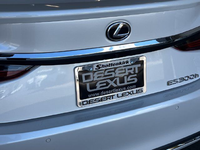 Used 2024 Lexus ES 300h w/ Premium Package FWD image 17