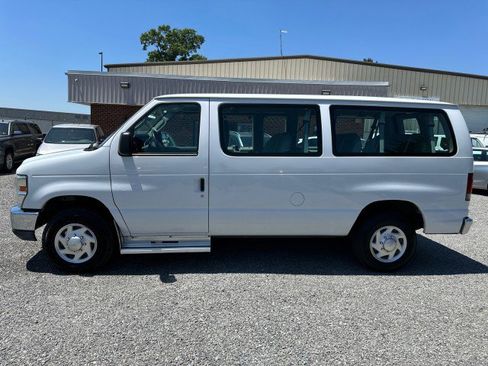 Used 2011 Ford E-350 and Econoline 350 XLT RWD image 14