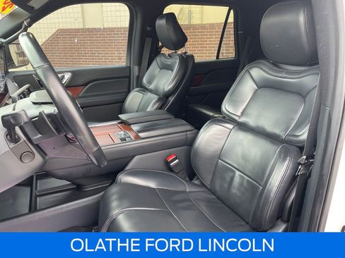 Certified 2022 Lincoln Navigator 4WD image 20