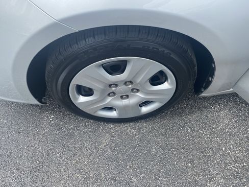 Used 2013 Dodge Dart SE w/ Value Group image 24