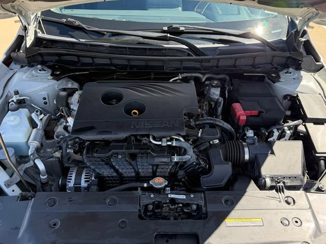 Used 2019 Nissan Altima 2.5 SR FWD image 5