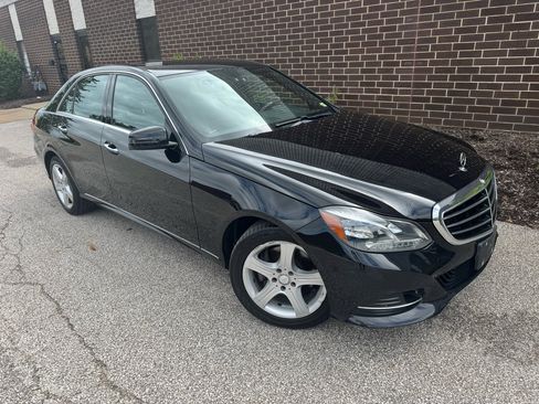 Used 2014 Mercedes-Benz E 350 4dr Sdn E 350 Luxury 4MATIC image 35