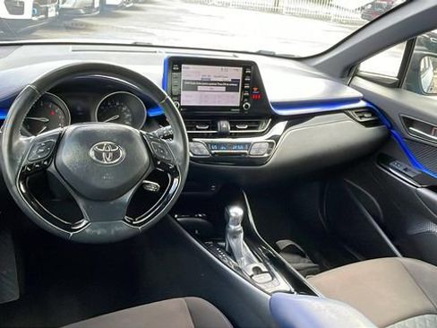 Used 2020 Toyota C-HR XLE image 14