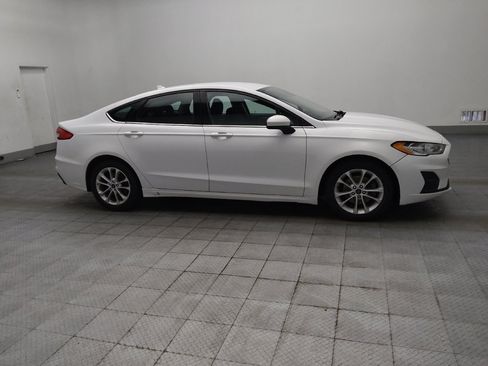 Used 2020 Ford Fusion SE FWD image 11