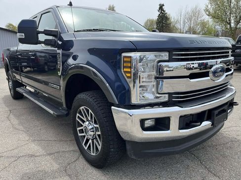 Used 2019 Ford F350 Lariat w/ Lariat Value Package AWD/4WD image 4