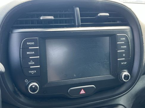Used 2021 Kia Soul GT-Line FWD image 17