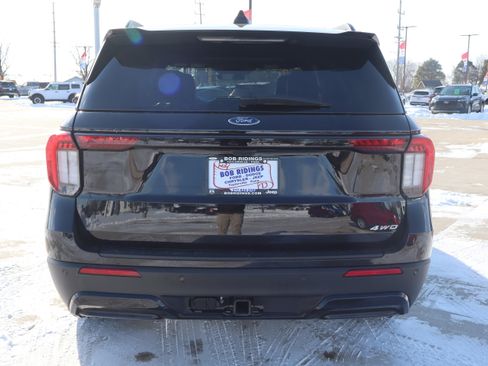 Used 2025 Ford Explorer ST-Line image 7