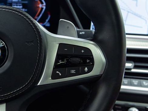 Used 2022 BMW X6 xDrive40i w/ M Sport Package image 16