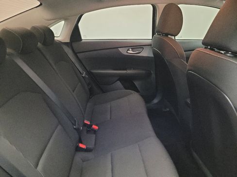 Used 2021 Kia Forte LXS FWD image 19