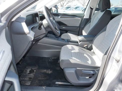 Used 2025 Volkswagen Tiguan S AWD/4WD image 13