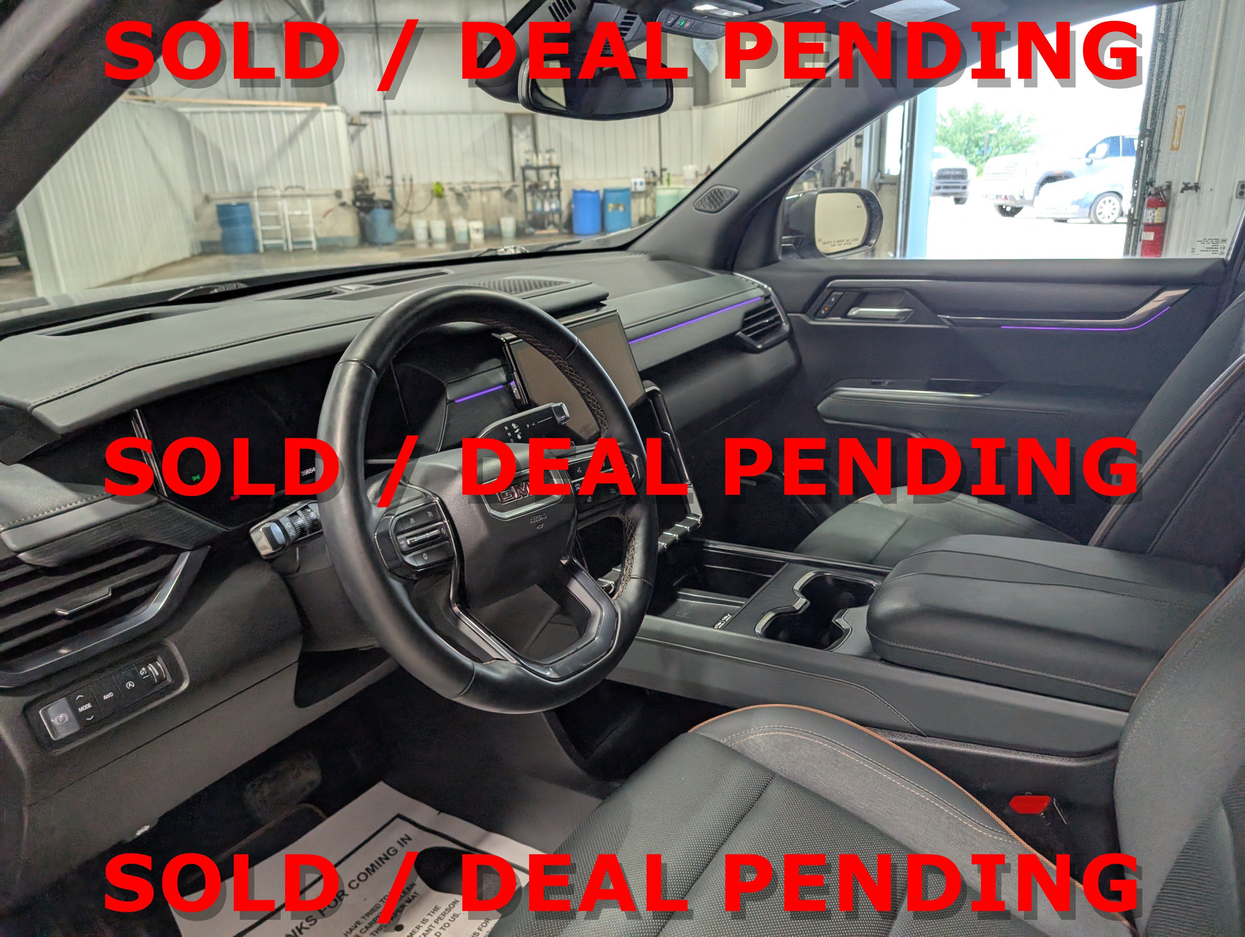 Used 2024 GMC Acadia AT4 w/ Luxury Package AWD/4WD image 14