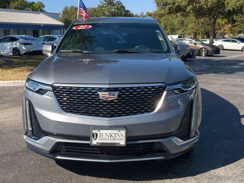 Used 2021 Cadillac XT6 Premium Luxury image 9