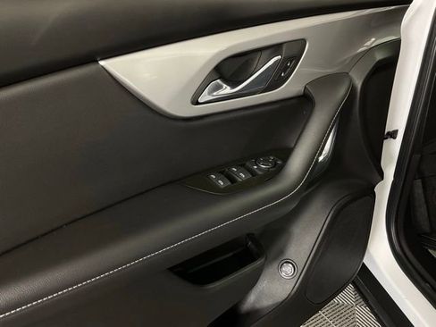 Used 2024 Chevrolet Blazer LT w/ Midnight/Sport Edition FWD image 28