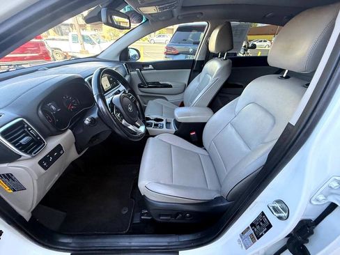 Used 2022 Kia Sportage EX w/ EX Technology Package image 24