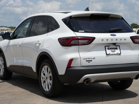 Used 2025 Ford Escape Active FWD image 4