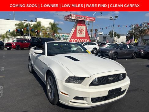 Used 2013 Ford Mustang GT RWD image 2