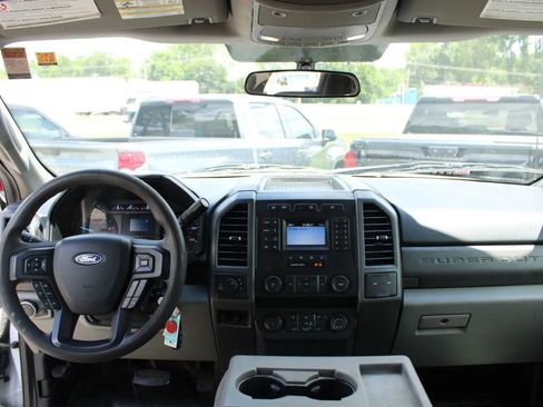 Used 2020 Ford F250 XL w/ Power Equipment Group image 14