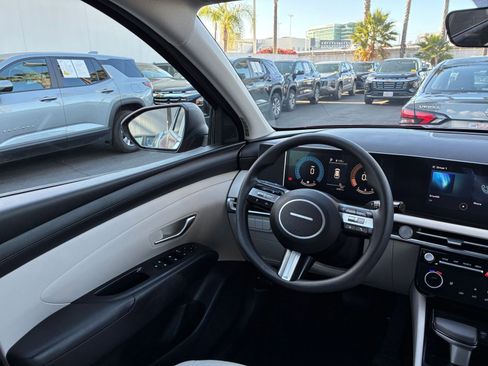 Used 2025 Hyundai Tucson SEL image 36