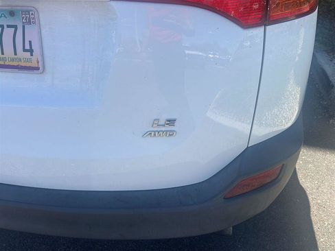 Used 2014 Toyota RAV4 LE AWD/4WD image 6