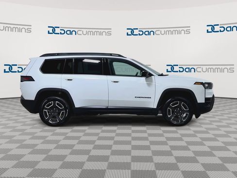 New 2026 Jeep Cherokee Laredo AWD/4WD image 2