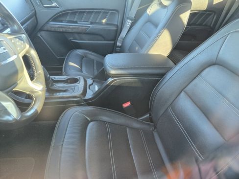 Used 2021 GMC Canyon Denali image 19