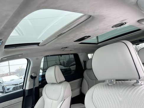 Used 2025 Hyundai Palisade Calligraphy image 18