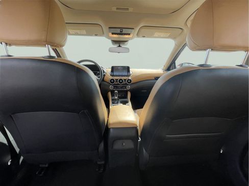 Used 2024 Nissan Sentra SV w/ SV Premium Package image 15