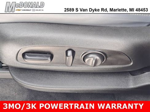 Used 2020 Buick Enclave Essence image 6