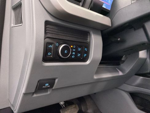 New 2026 Ford F350 XLT w/ XLT Premium Package AWD/4WD image 18