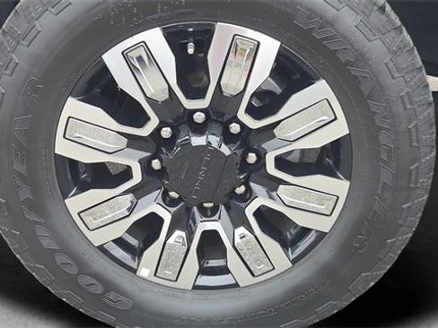 Used 2025 GMC Sierra 2500 Denali image 45