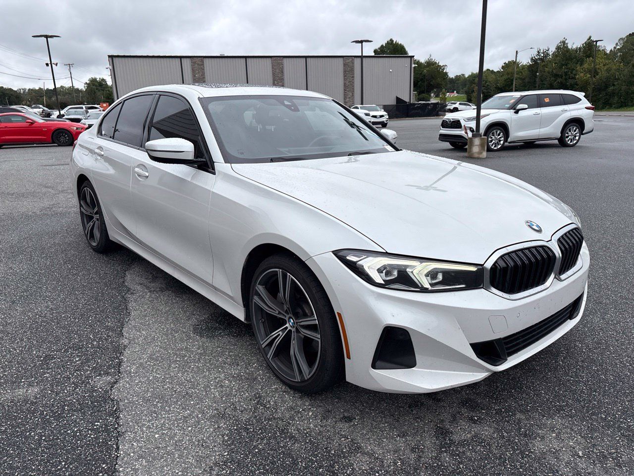 Used 2023 BMW 330i Sedan w/ Premium Package RWD image 11