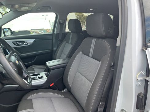 Used 2025 Chevrolet Blazer LT image 28