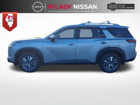 New 2025 Nissan Pathfinder SL image 4