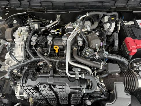Used 2025 Nissan Altima 2.5 S FWD image 12