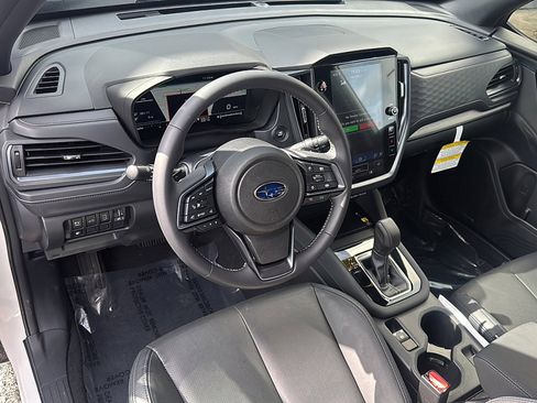 Used 2025 Subaru Forester Limited w/ Protection Package (1PH) image 10