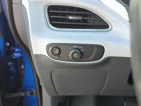 Used 2020 Chevrolet Bolt Premier FWD image 15